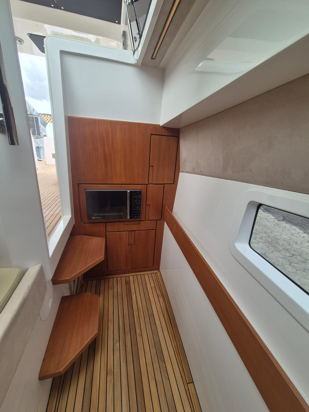 Foto Catamarã Titan Cabin
